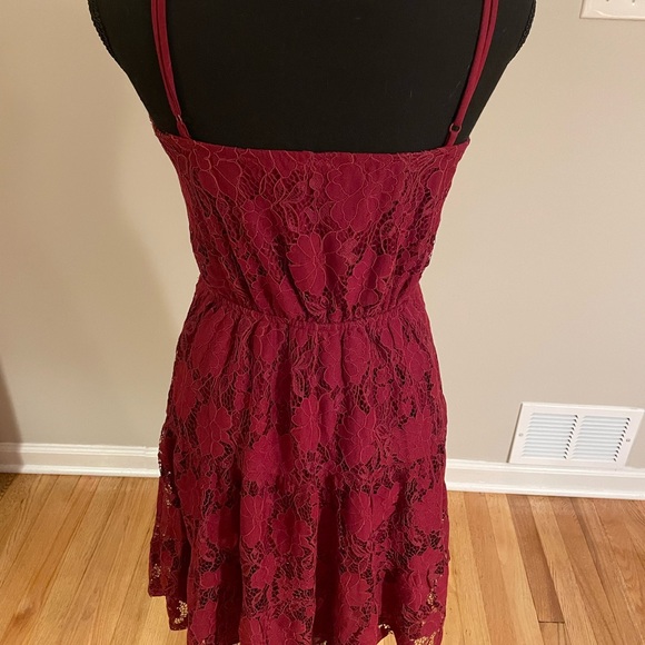 ✨XS~Wine/burgundy, beautiful lace, sweetheart neckline dress.NWOT! - Picture 6 of 7